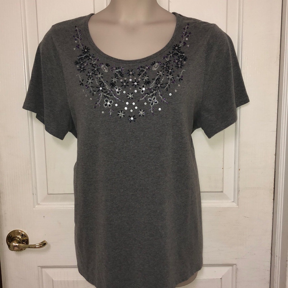 Gray Beaded T-Shirt Size 0X 16W Liz&Me